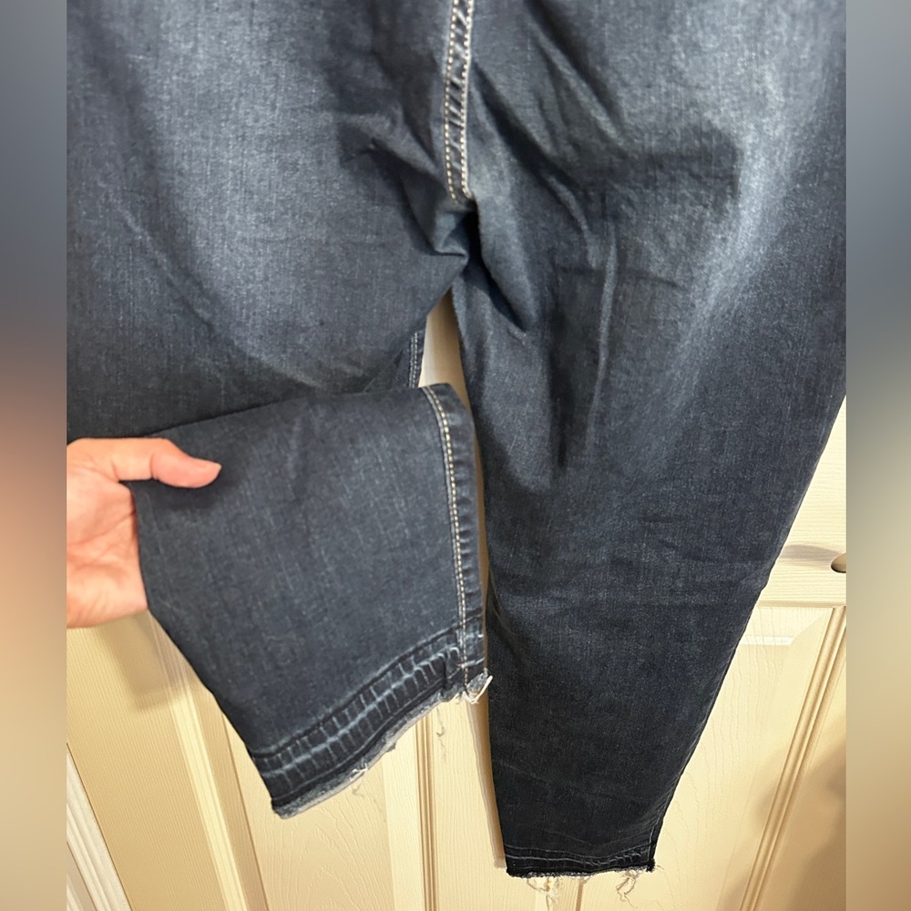William Rast Sculpted High Rise Skinny Jean w Faded Wash, Dark Blue, Sz 30 - Picture 7 of 7